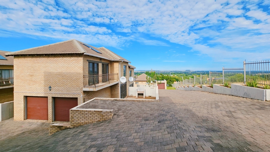 3 Bedroom Property for Sale in Langenhovenpark Free State